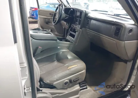 2005 Chevrolet Tahoe Z71 z USA, uszkodzony, nr VIN 1GNEK13T65R180512